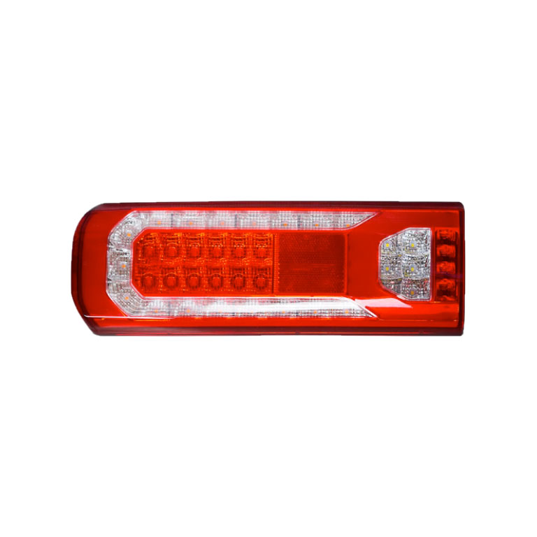 FARO POSTERIORE DX CON CICALINO